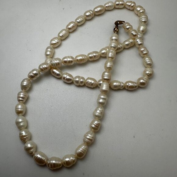 19" genuine freshwater pearl necklace with gold tone lobster clasp! - Picture 5 of 14